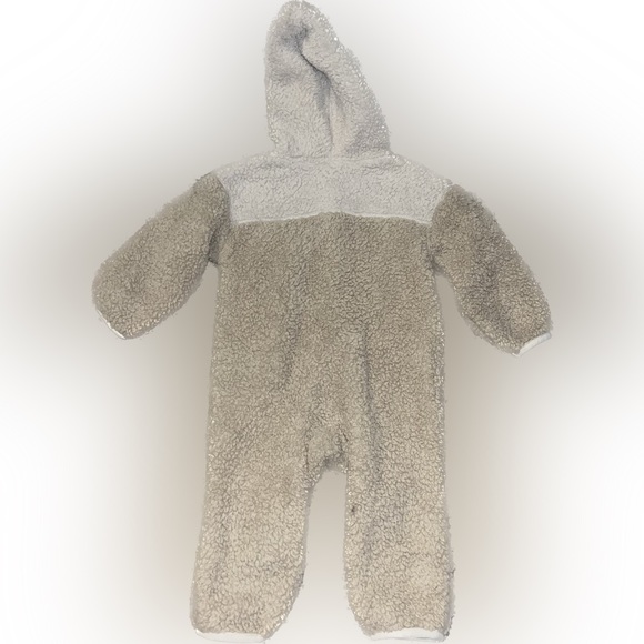 Old Navy Infant Fleece Onesies 🌵12-18 Months - Picture 3 of 4